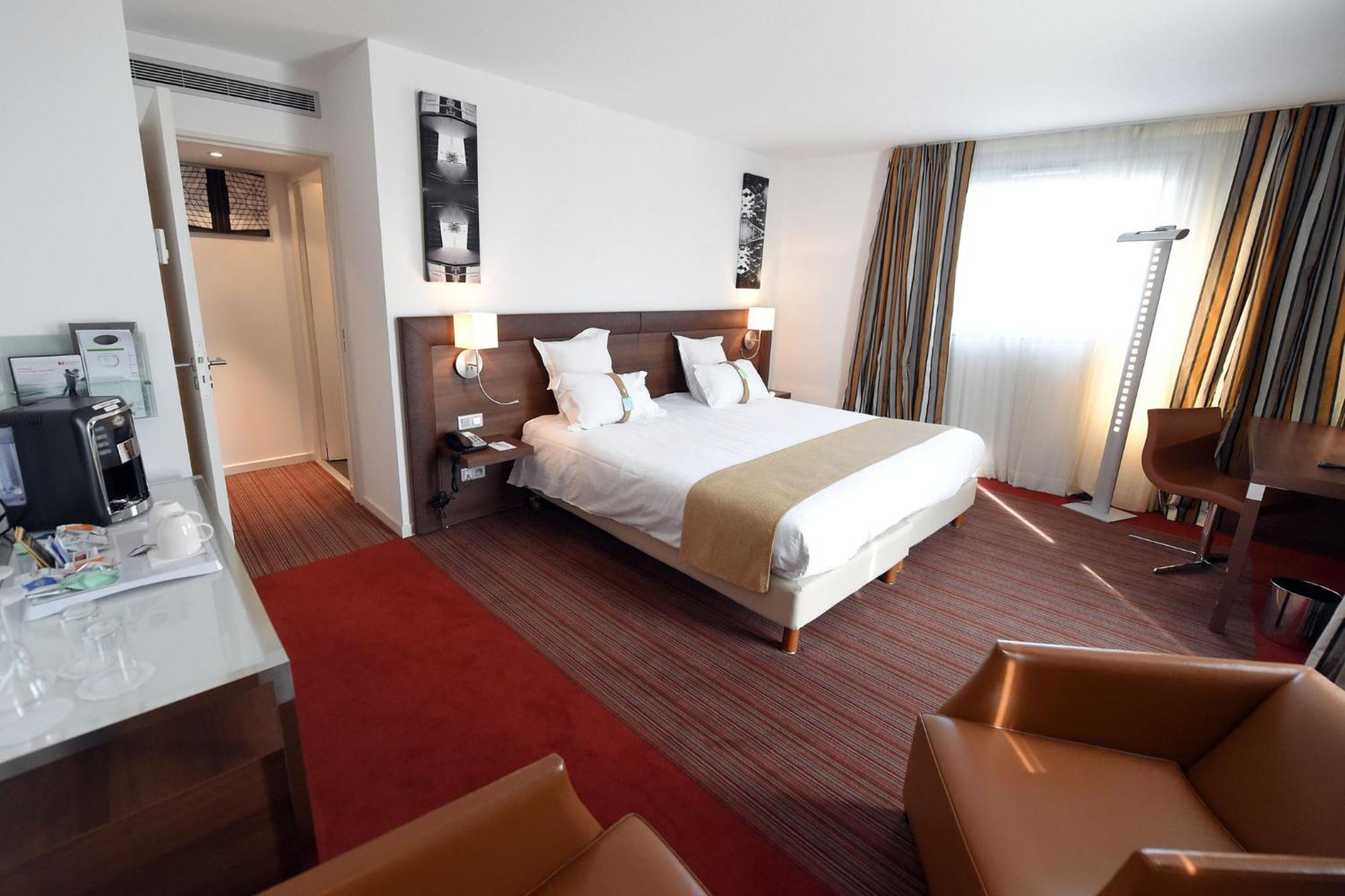Hotel By Ihg 4*