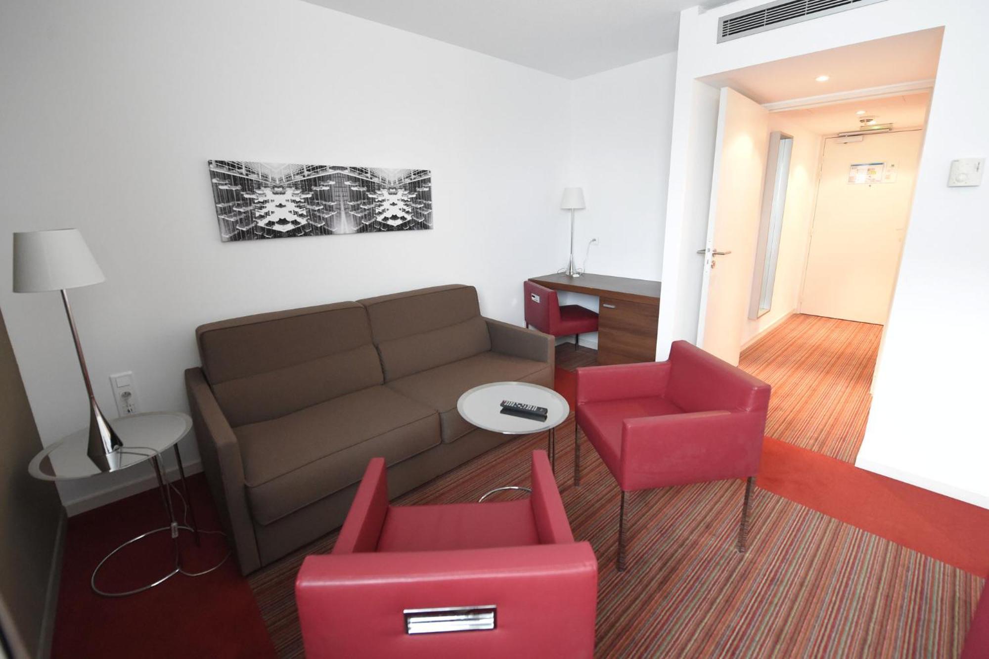 By Ihg